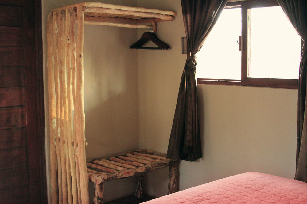 Gwango Heritage Resort Dete Exterior photo