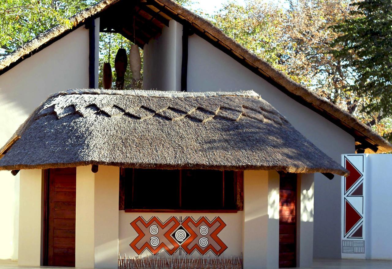 Gwango Heritage Resort Dete Exterior photo